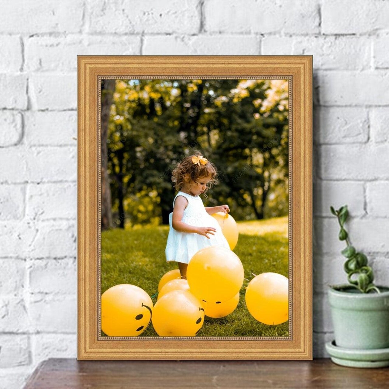 Traditional Ornate Scoop Gold Picture Frame with inner Beading